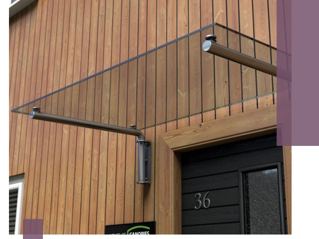 Стеклянные козырьки на входы и фасады в Алапаевске