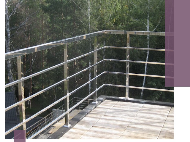 Парапеты из нержавеющей стали в Алапаевске — изготовление и монтаж